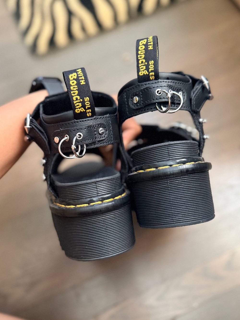 Dr. Martens Blaire Piercing Leather Platform Sandals W7 - Picture 6 of 7